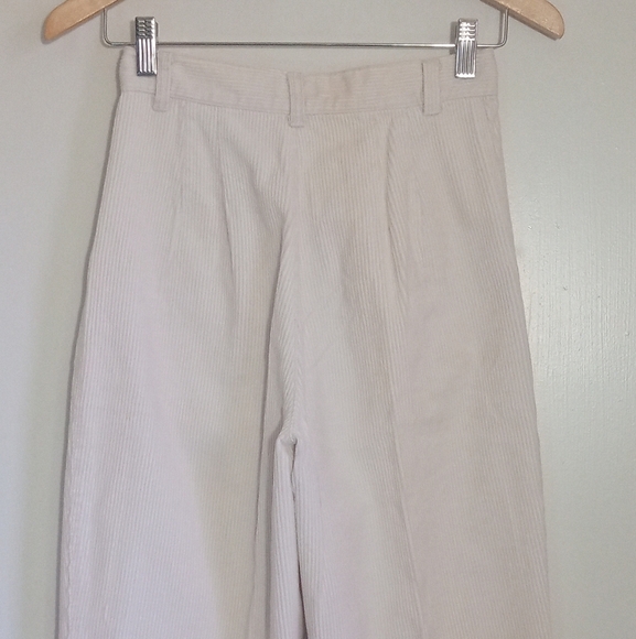 Esprit Sport Vintage pleated and tapered cream colored corduroy pants EUC size 7 - Picture 8 of 9